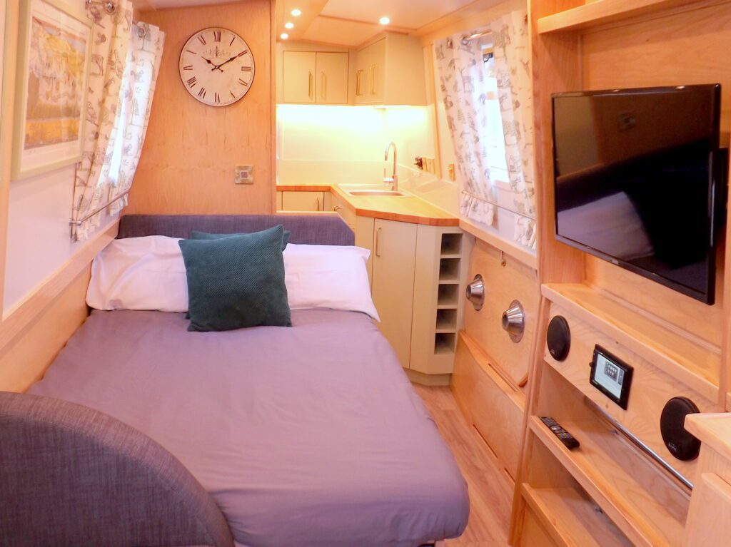Dinette as double bed