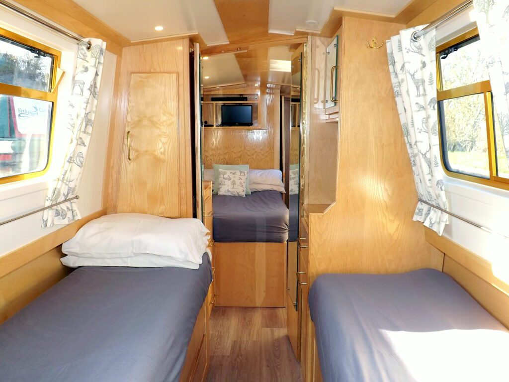 Hound fwd cabin as singles
