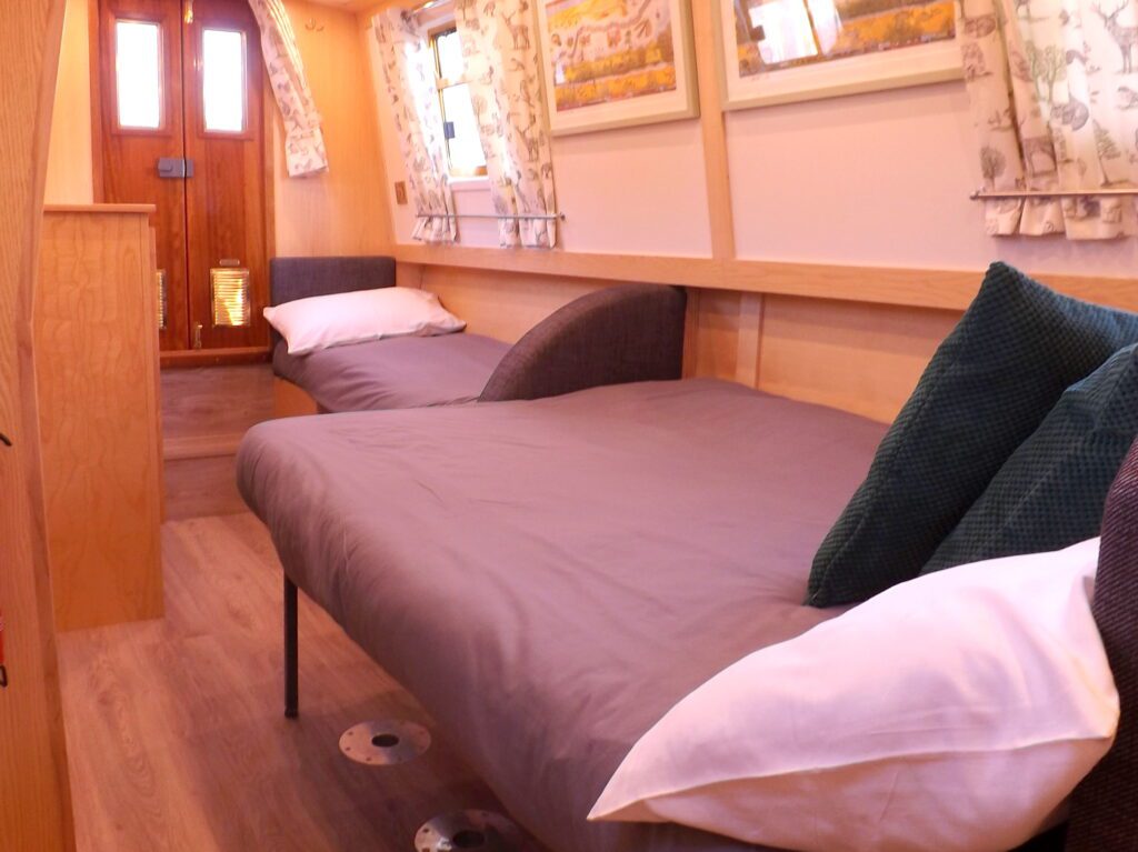 Saloon as double & single beds